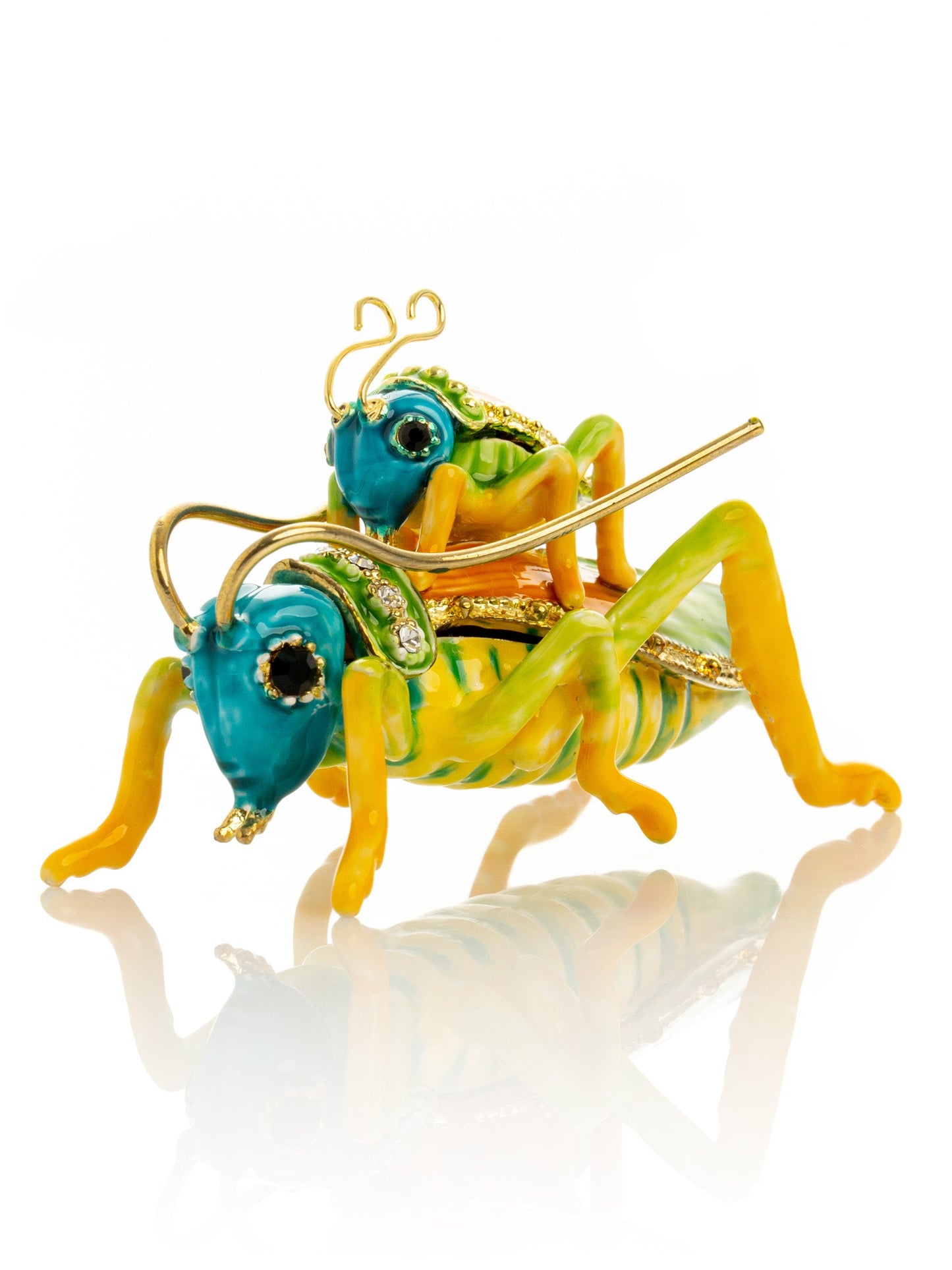 Keren Kopal Grasshopper with baby on the back