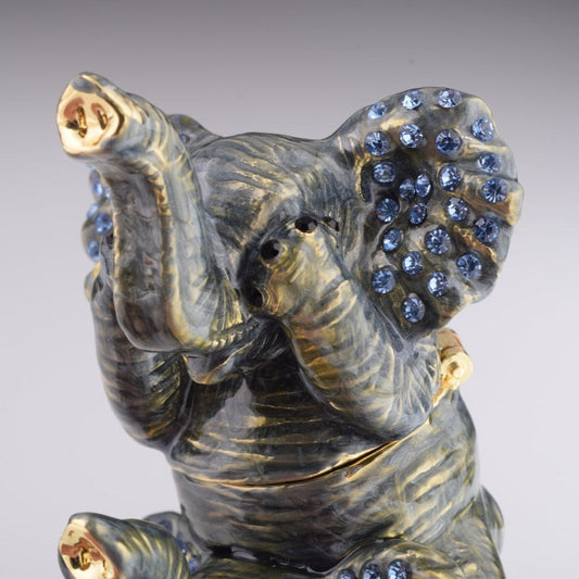 Keren Kopal Three Elephants