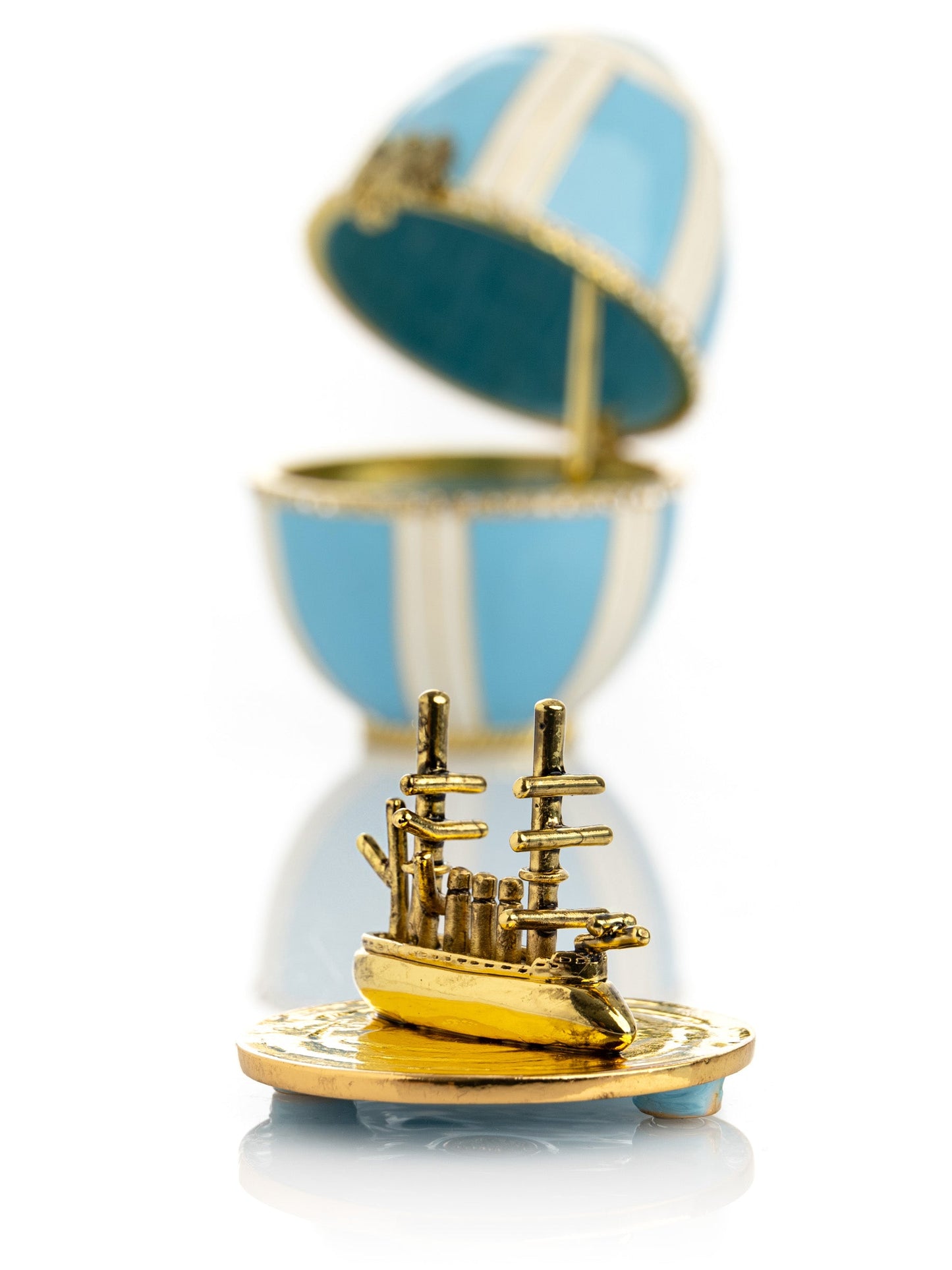 Keren Kopal Light Blue Egg with a Sailing ship