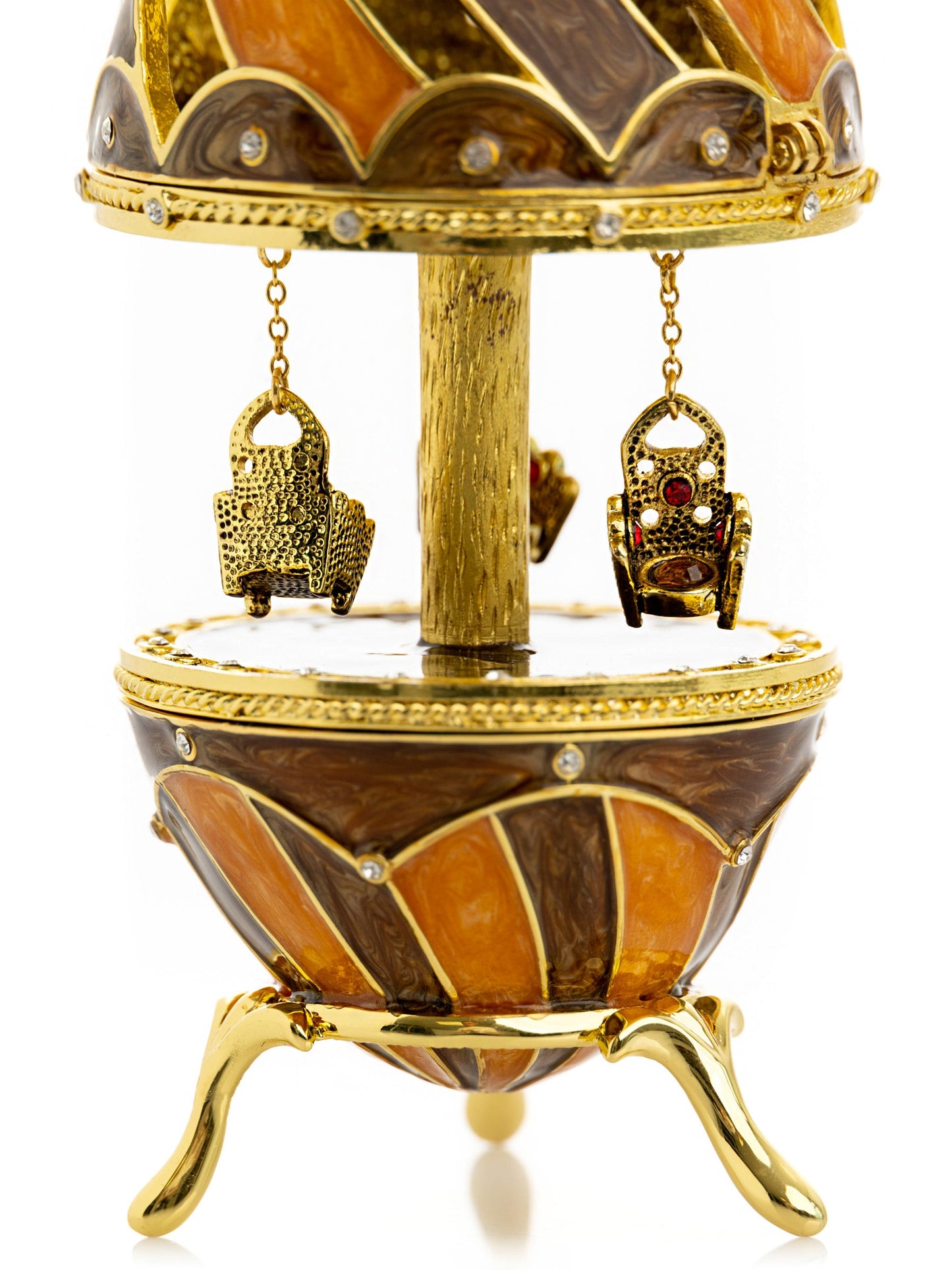 Keren Kopal Brown Carousel With Royal Chairs