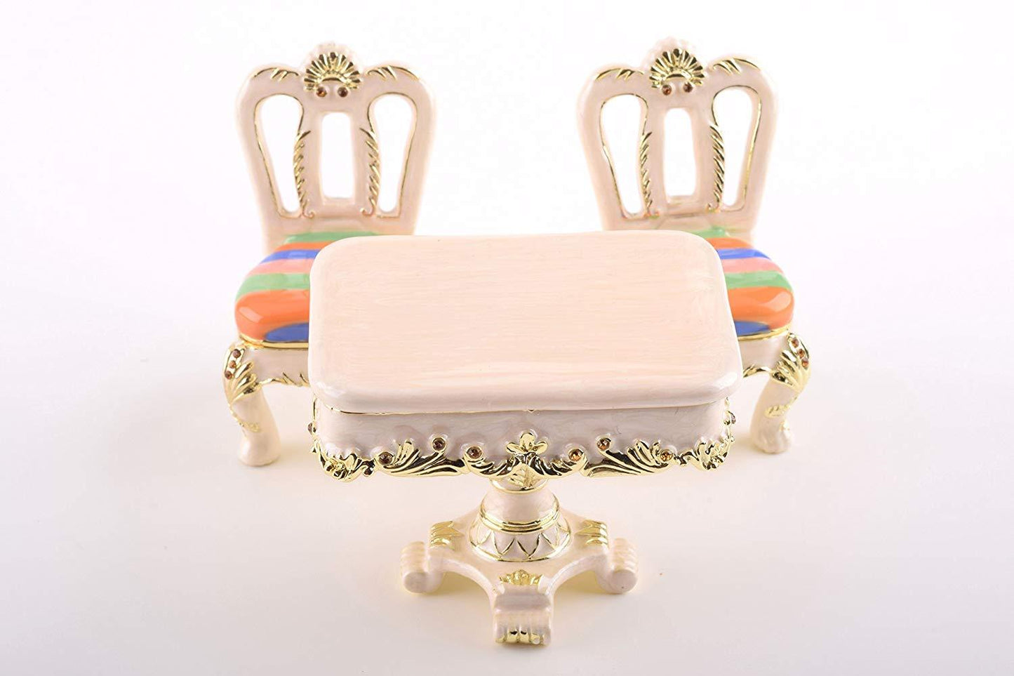 Keren Kopal Table & Chairs