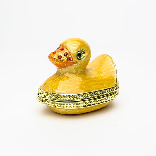 Small yellow bath duck