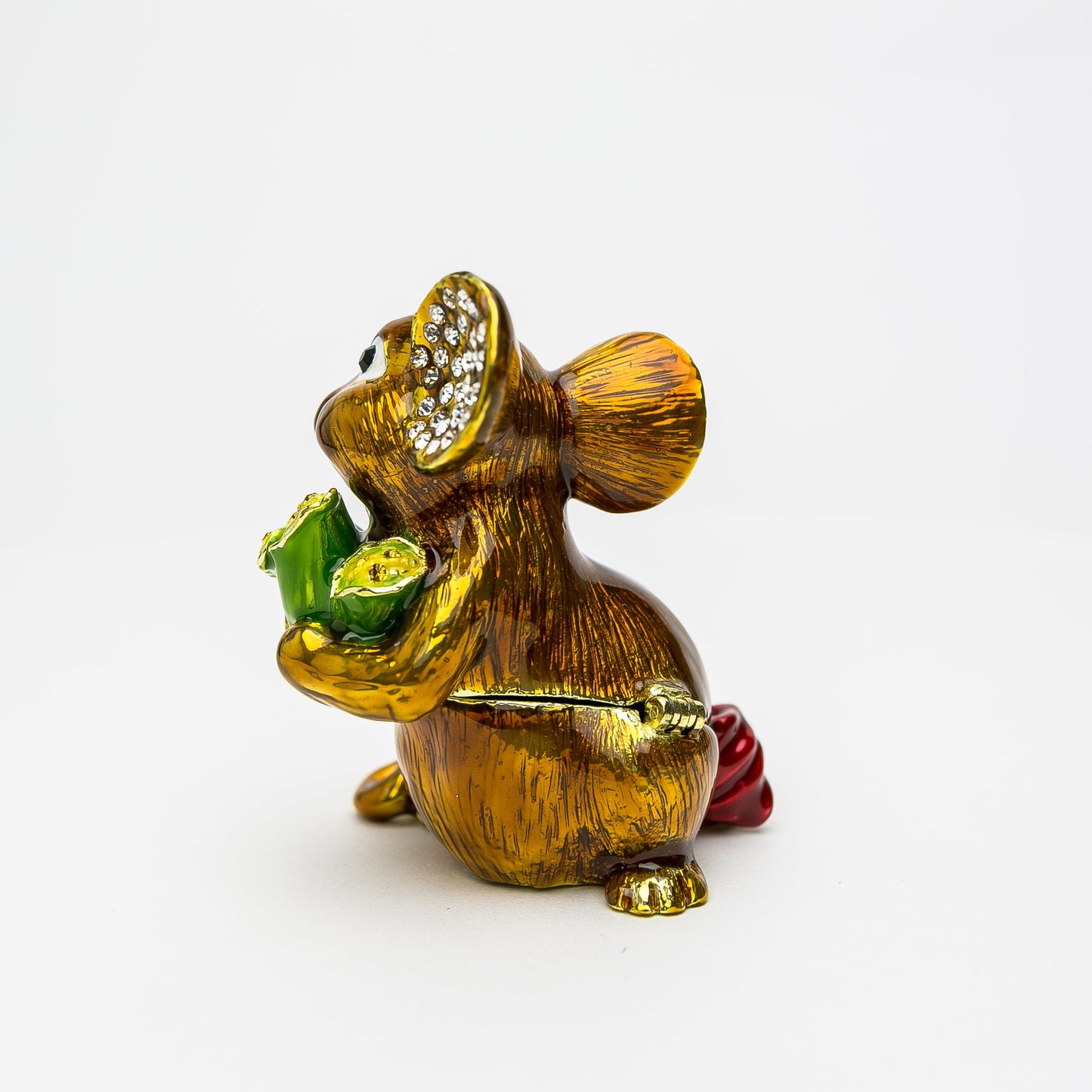 Keren Kopal Mouse Holding Flowers