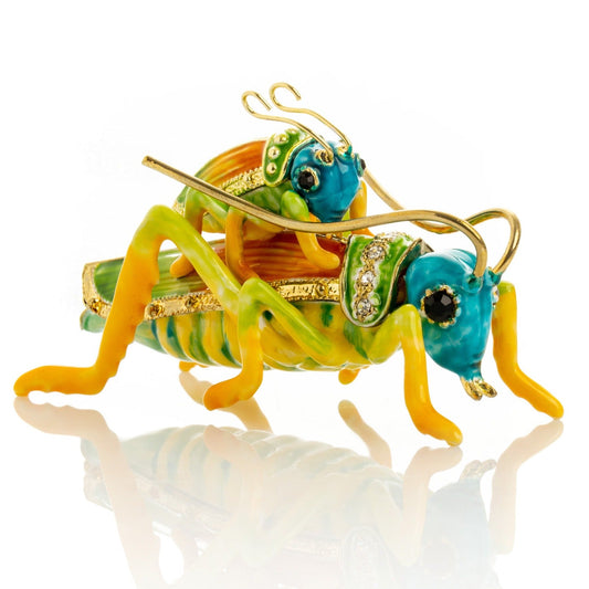 Keren Kopal Grasshopper with baby on the back