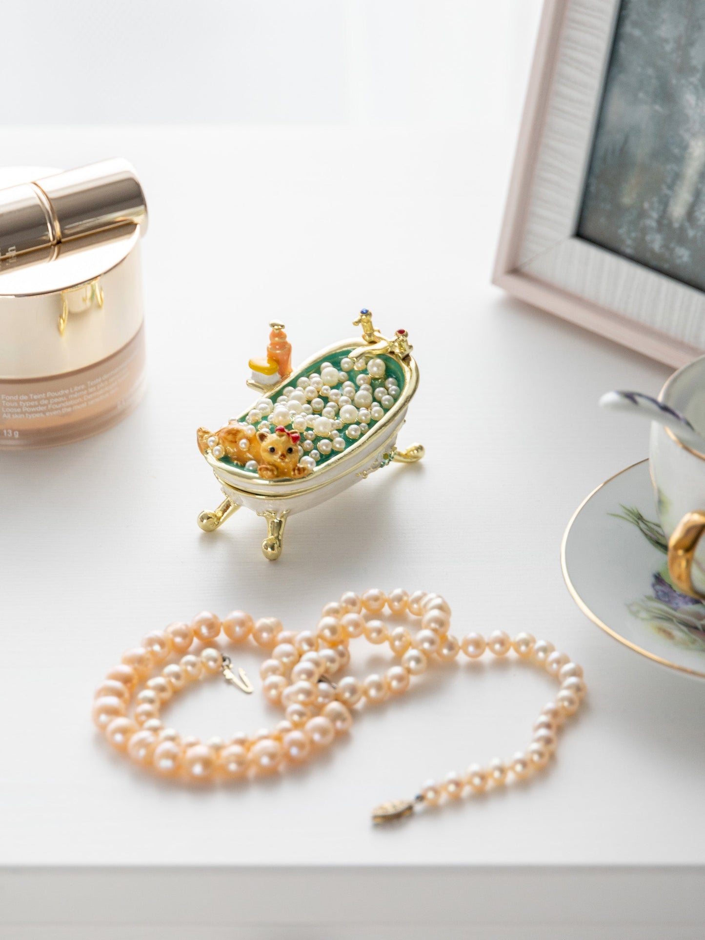 Keren Kopal Lady Cat Bath