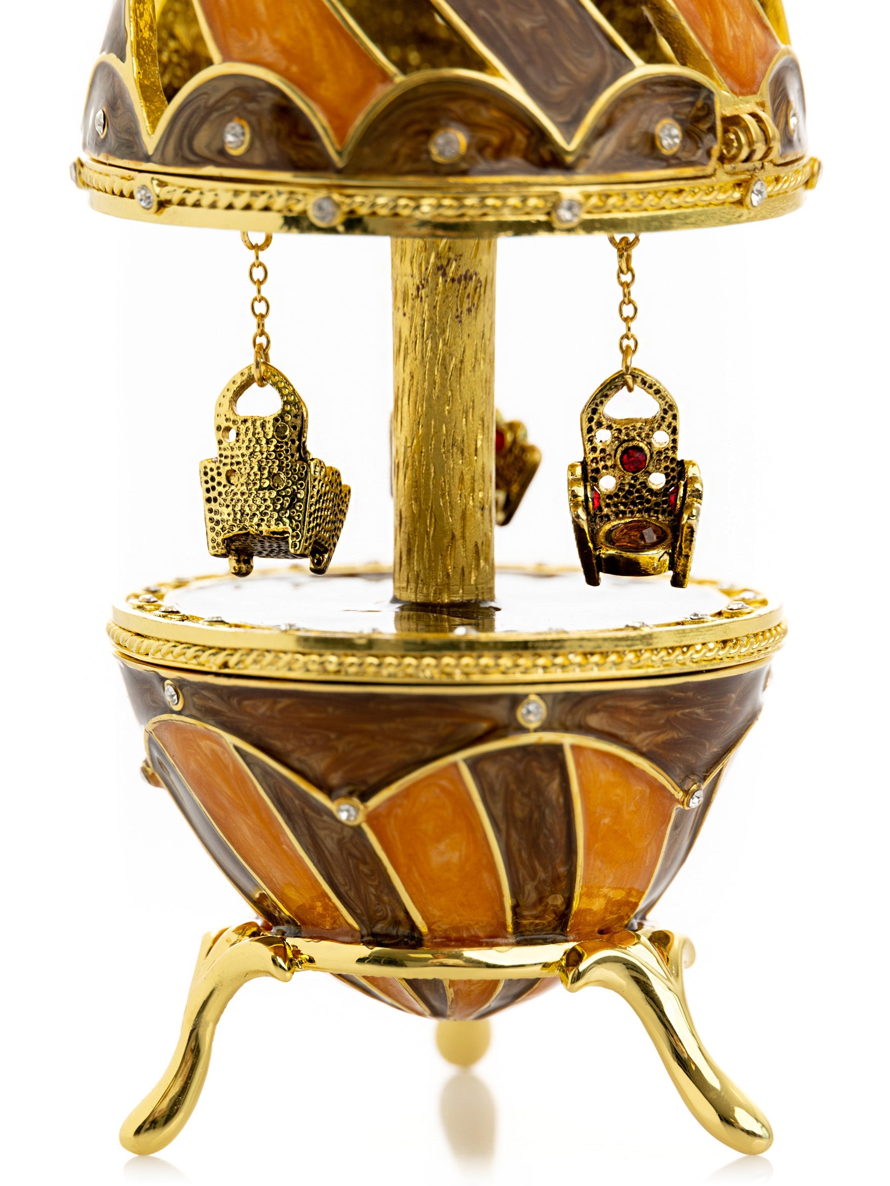 Keren Kopal Brown Carousel With Royal Chairs